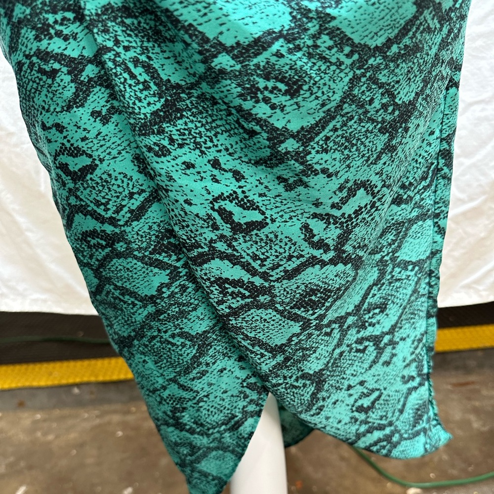 DO+BE Green Animal Print One Shoulder Dress Size Small - Picture 8 of 11